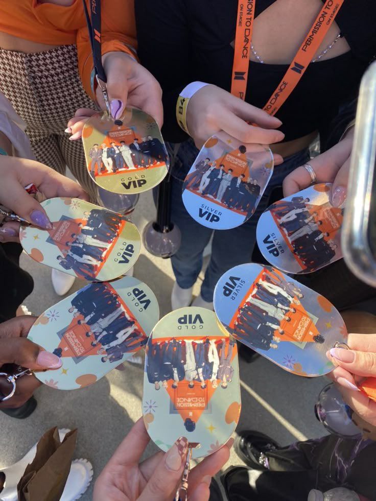 jmygmochis's tweet image. ✨✨✨MANIFESTANDO DESDE YA QUE TODOS LOS QUE VEAN ESTE TWEET PODREMOS ASISTIR AL TOUR MUNDIAL DE BTS Y CONSEGUIREMOS BOLETOS EN CONS VIP.🙌🏻🤝🏻✨✨✨