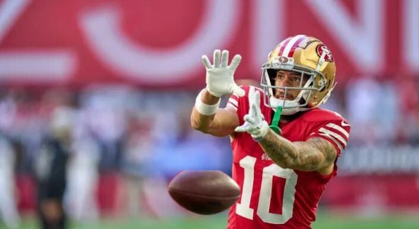 FoN9ne's tweet image. Last year he couldn't catch the ball with 2 hands, but now all of a sudden... 

Smh.