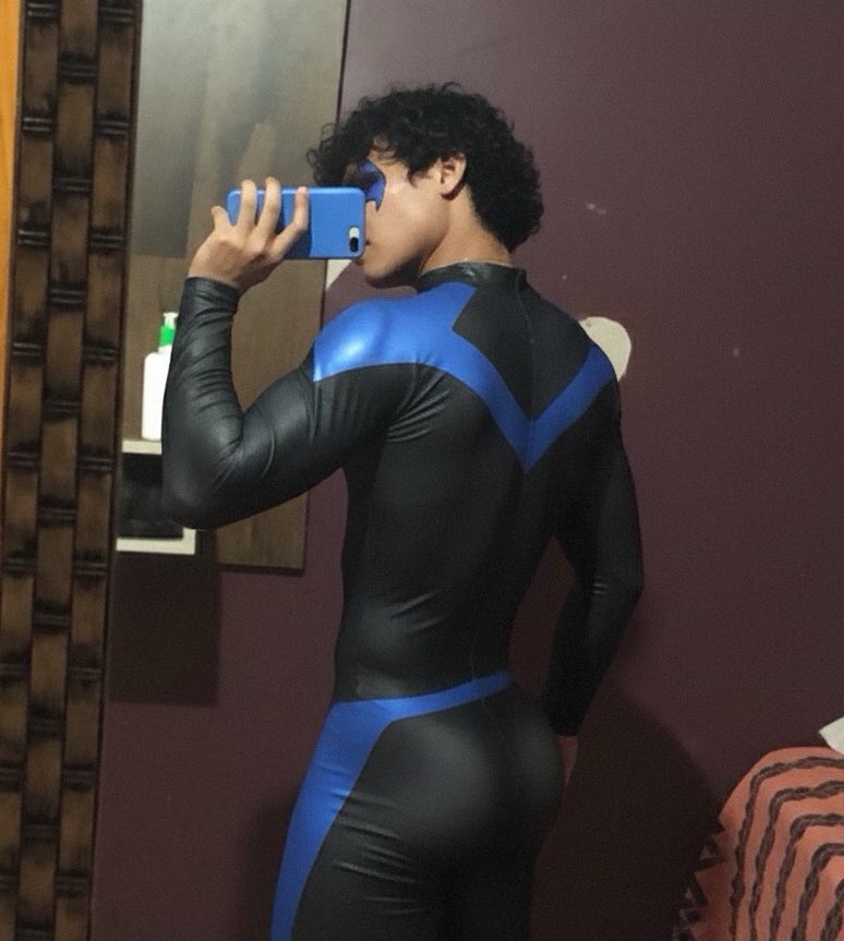 gefferson_sant's tweet image. Escolhe eu DC