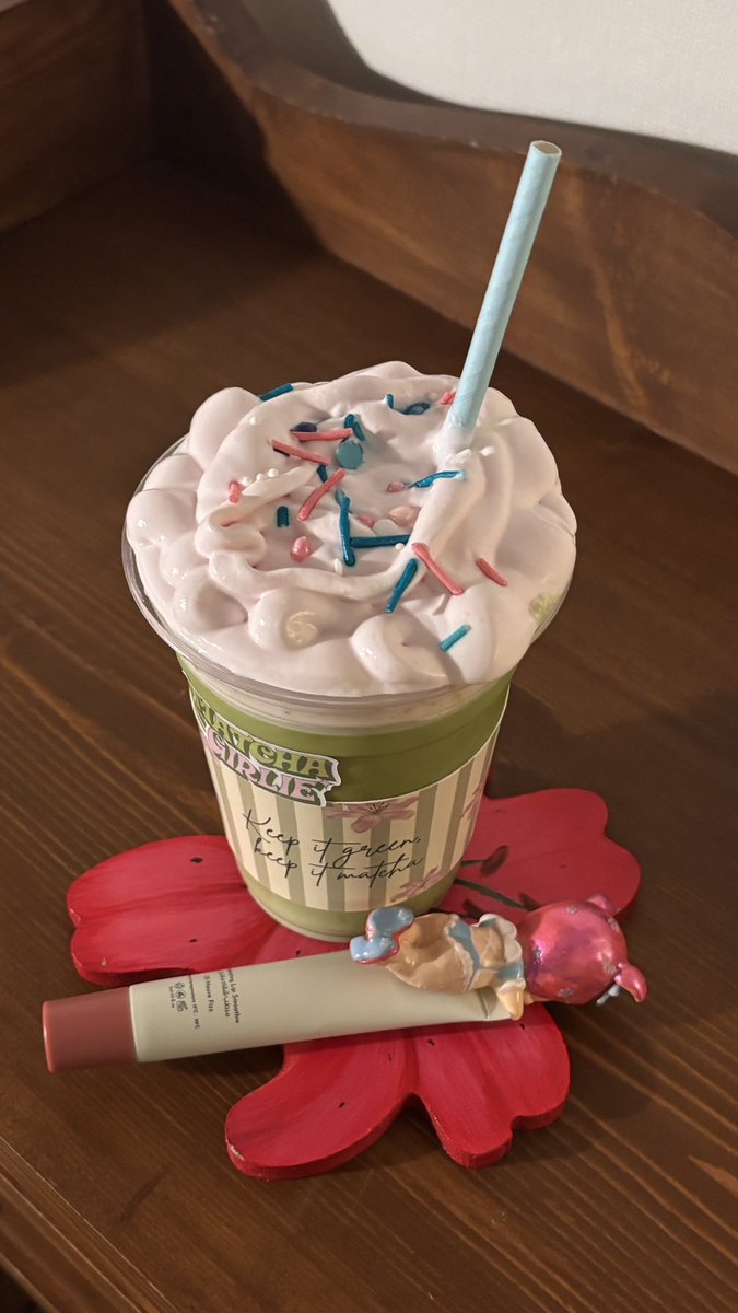 LilyByFouz's tweet photo. 🍵🫐🦢 https://t.co/sTDRHAlajh