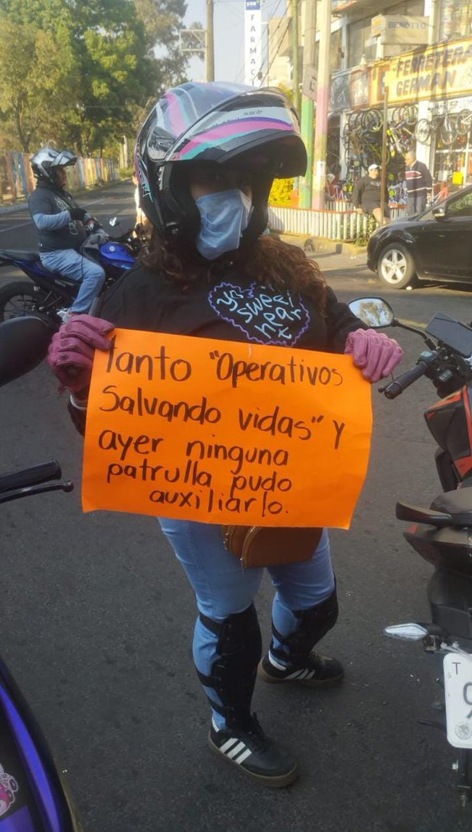 CUANTA RAZÓN ESTA IMAGEN….

Operativos “Salvando Vidas” 🤔

O “Recaudando fondos” 

<a href="/SSC_CDMX/">SSC CDMX</a> <a href="/GobCDMX/">Gobierno de la Ciudad de México</a> <a href="/PabloVazC/">Pablo Vázquez Camacho</a>