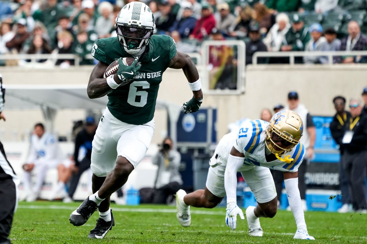 skhanjr's tweet image. Big day for No. 1 Indiana. The Hoosiers landed six transfers so far, led by QB Josh Hoover (TCU), WR Nick Marsh (Michigan State), edge rusher Tobi Osunsanmi (Kansas State) and RB Turbo Richard (Boston College).

Curt Cignetti and Co. are here to stay. nyti.ms/4jvPOwM