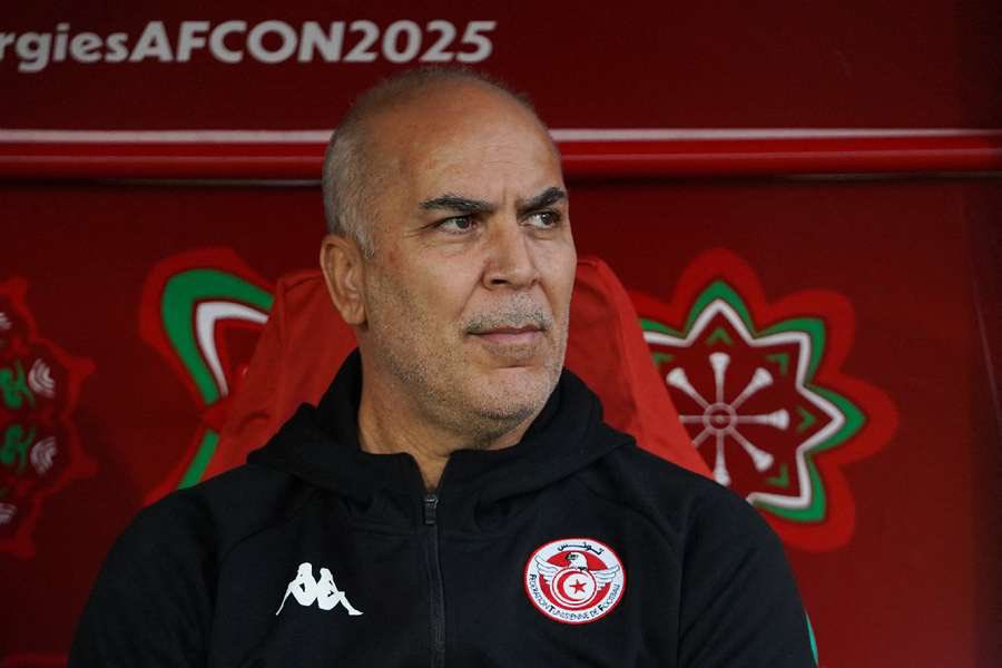AreaGang_'s tweet photo. 🚨𝗢𝗙𝗙𝗜𝗖𝗜𝗔𝗟: Tunisia coach barred from bus&amp; dressing room after AFCON exit. 

The Tunisian Football Federation has officially parted ways with head coach Sami Trabelsi hours after the Carthage Eagles’ stunning Round of 16 exit to Mali at the Africa Cup of Nations 2025... https://t.co/GRmXSWoT2z