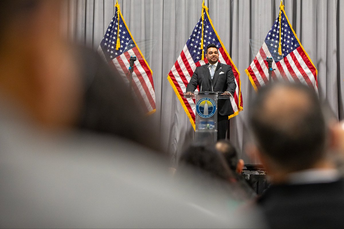 GovMurphy tweet picture