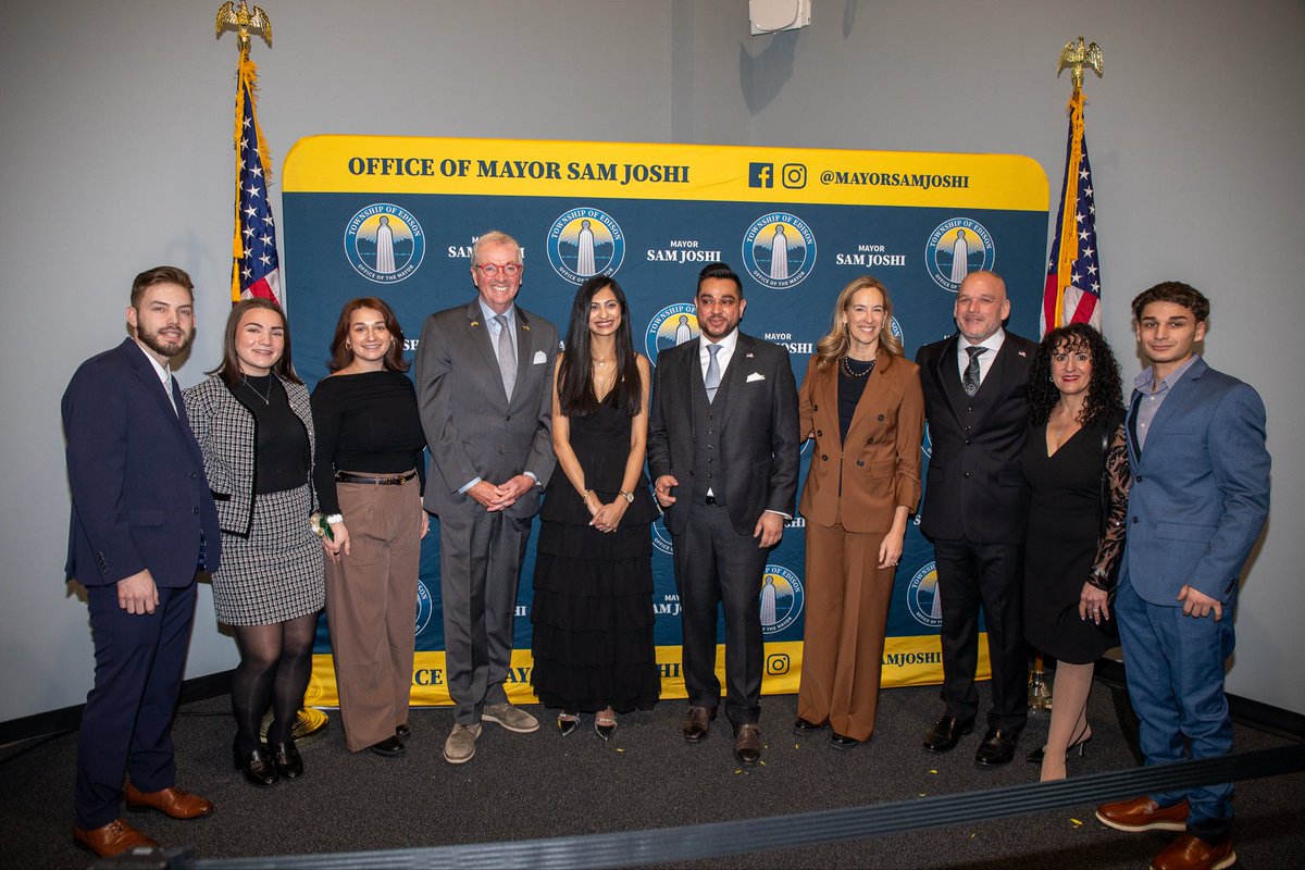 GovMurphy tweet picture
