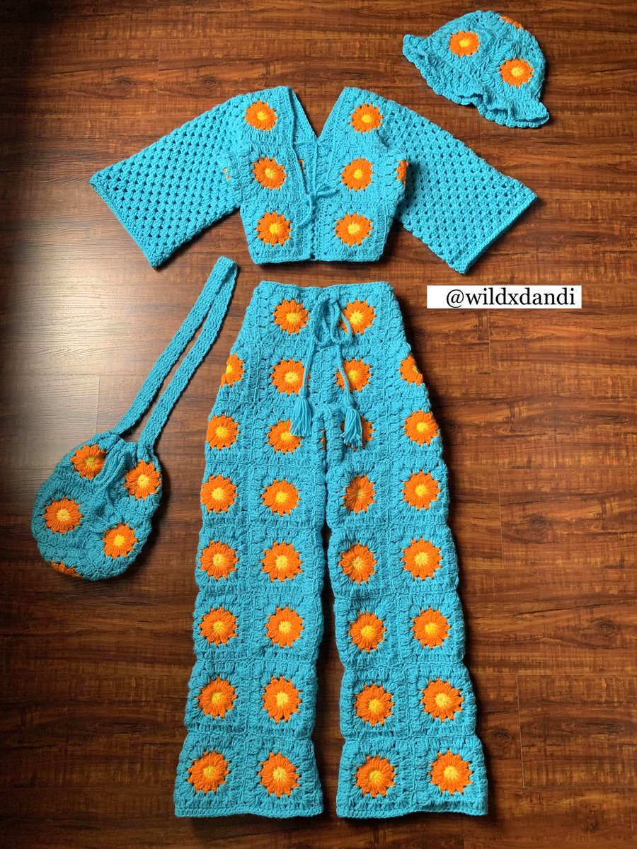 dandixgee's tweet photo. I dont crochet for decoration hunnie. Its fully functional. 🙂 https://t.co/hZG0jaD1kY