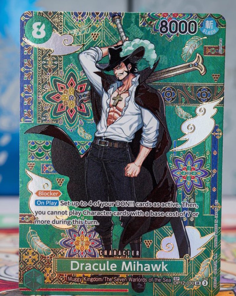 Official In-Person look at Dracule Mihawk SP! In One Piece OP14-EB04!!