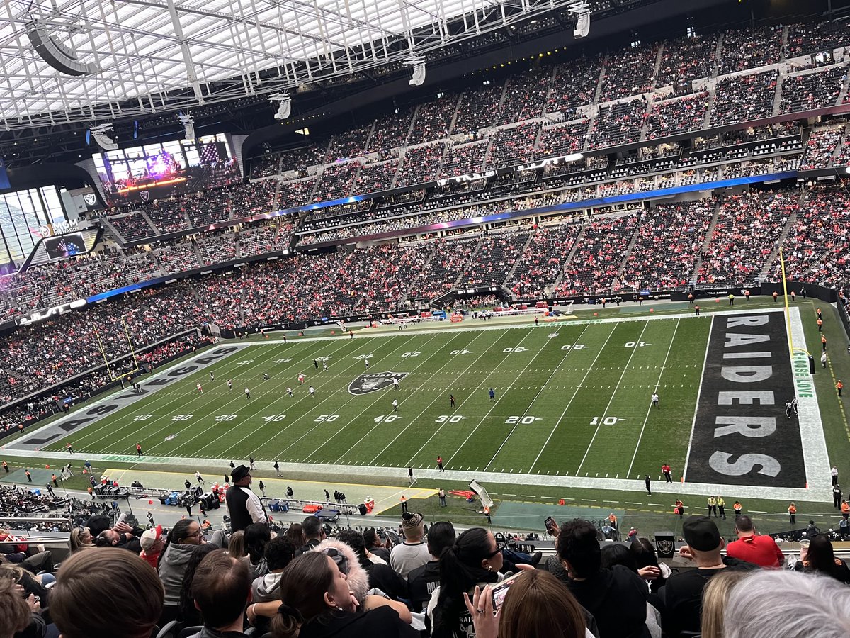 Been a long and slow first half. Hopefully both teams can pick it up in the second half.