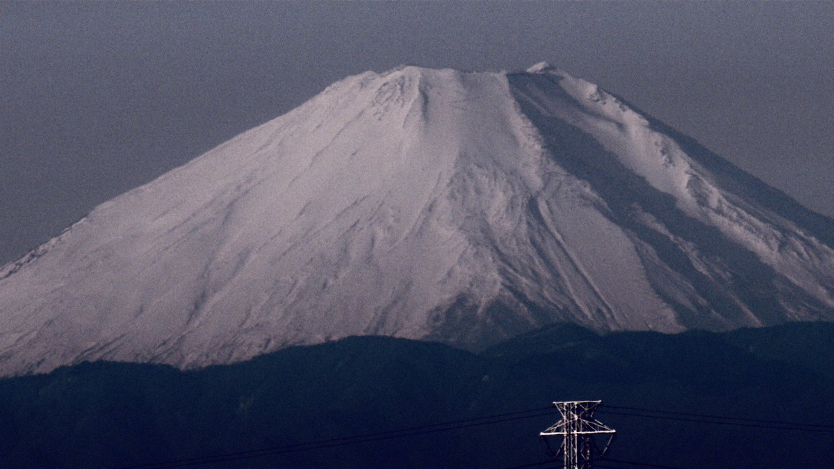 2026/1/5 沈みゆく十六夜月と富士山　#いまそら #富士山 #月