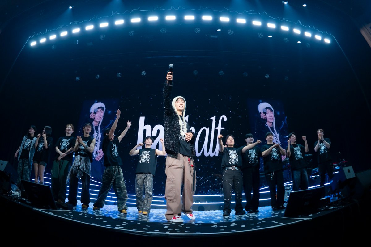 장우영, 日 고베 단독 콘서트 성황리 마무리! '타고난 춤꾼' 무대 에너지 현지 팬심 매료!

- 12월 27일~28일 일본 효고 고베 문화홀서 < half half > 일환 총 2회 단독 공연 개최

[사진제공 : JYP엔터테인먼트]

#장우영 #WOOYOUNG