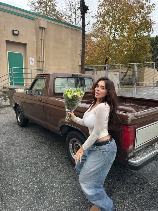 2 pic. Sunday vibes https://t.co/9z7aPHVdPk