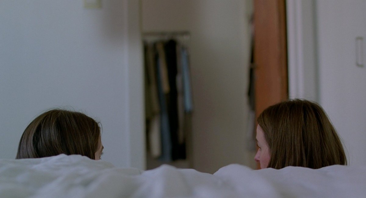 screenscaps's tweet image. sentimental value (2025) dir. joachim trier