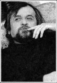 حميد رضاى صدر، اقاى من استاد من،رفيق من...كجا پيدا كنم تو رو؟ حالم بده...خيلى بد.كاش اخر هفته بود و تو بودى و حرف ميزدى و من گوش ميكردم و...كاش فقط بودى.
ادمى گاهى دلش برايت خيلى تنگ ميشود.