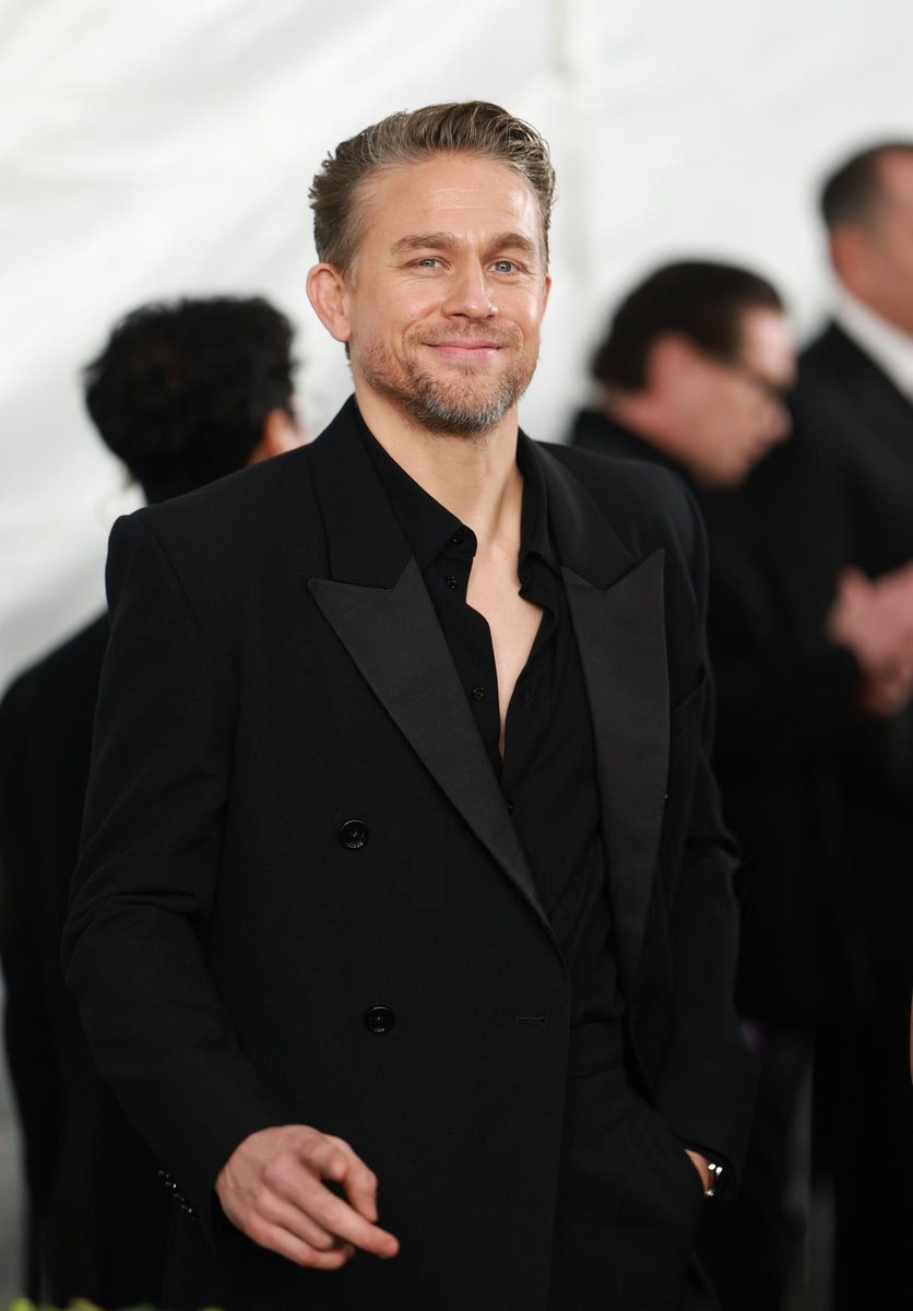 hunnamfiles's tweet image. charlie hunnam.
