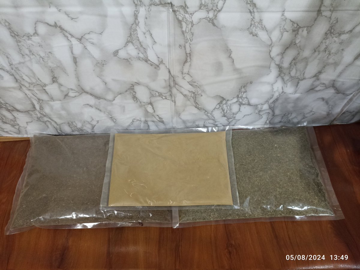 KratomMurni's tweet photo. Prepare orders from customers... 
Thank you for buying our product.. ☺

#healingleaves #yourherbalsolutions
#krat0m #kr4tom #krat8m #krtm https://t.co/ghUkvcfWSi