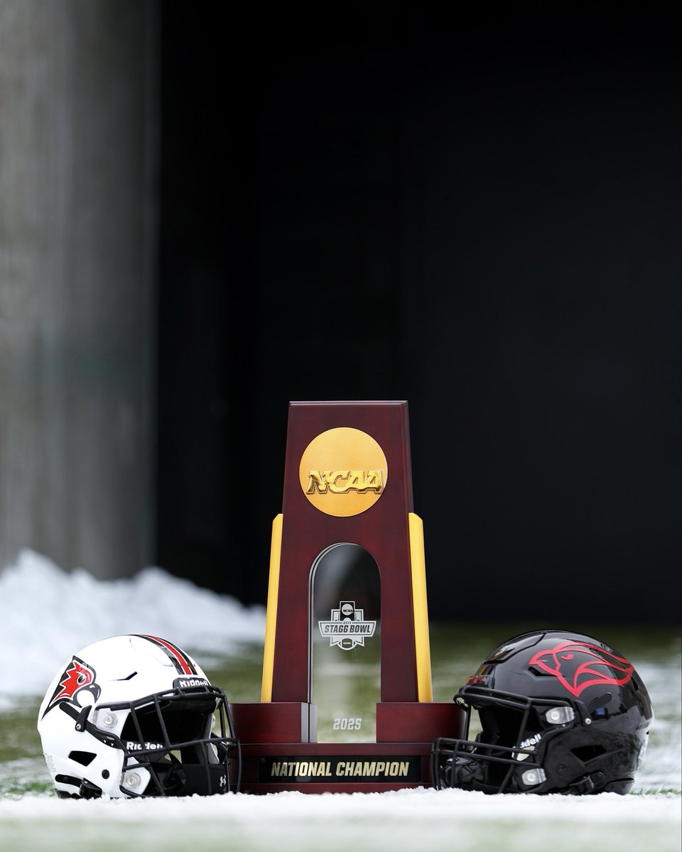 NCAADIII's tweet image. The stage is SET 🏆

#WhyD3 | #D3fb