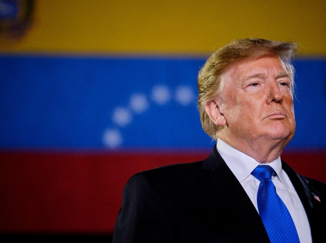 AbelPlata's tweet image. ¿Apoyas el ataque de la Estados Unidos de Donald Trump sobre Venezuela?

🔄 SÍ
♥️ NO

#Venezuela #NicolasMaduro #DonaldTrump #VenezuelaLibre
Defensa de Venezuela, EEUU, Delcy, Trump a Delcy Rodriguez