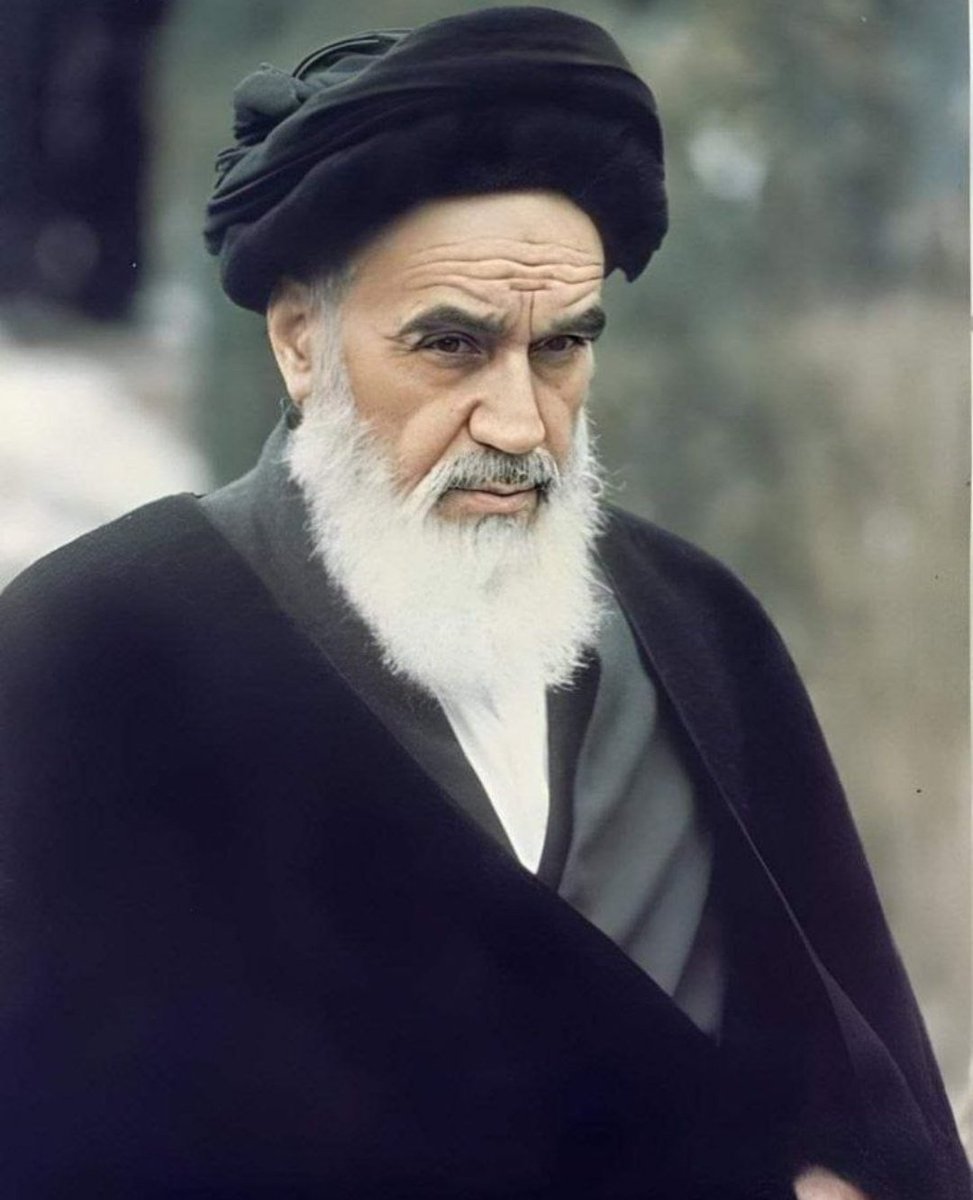 همان که خمینی کبیر فرمود؛ 
آمریکا هیچ غلطی نمی تواند بکند 🇮🇷