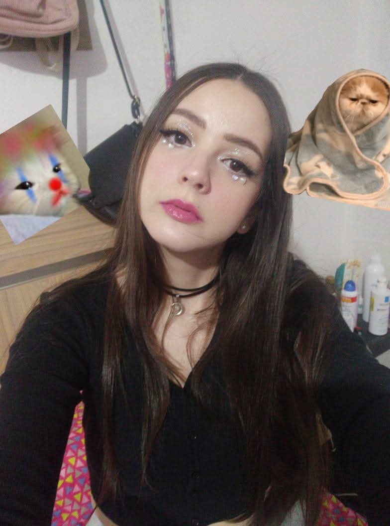 cecixr_'s tweet photo. Holix, me fui 3 años porque salí embarazada y ahora tengo una bebé... Bueno, no es cierto, en realidad sólo se me quitaron las ganas de usar esta red social. Debería volver? 🤔 https://t.co/wT6B0smvs6