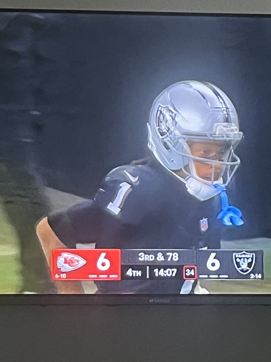 Ronnie V. tweet media