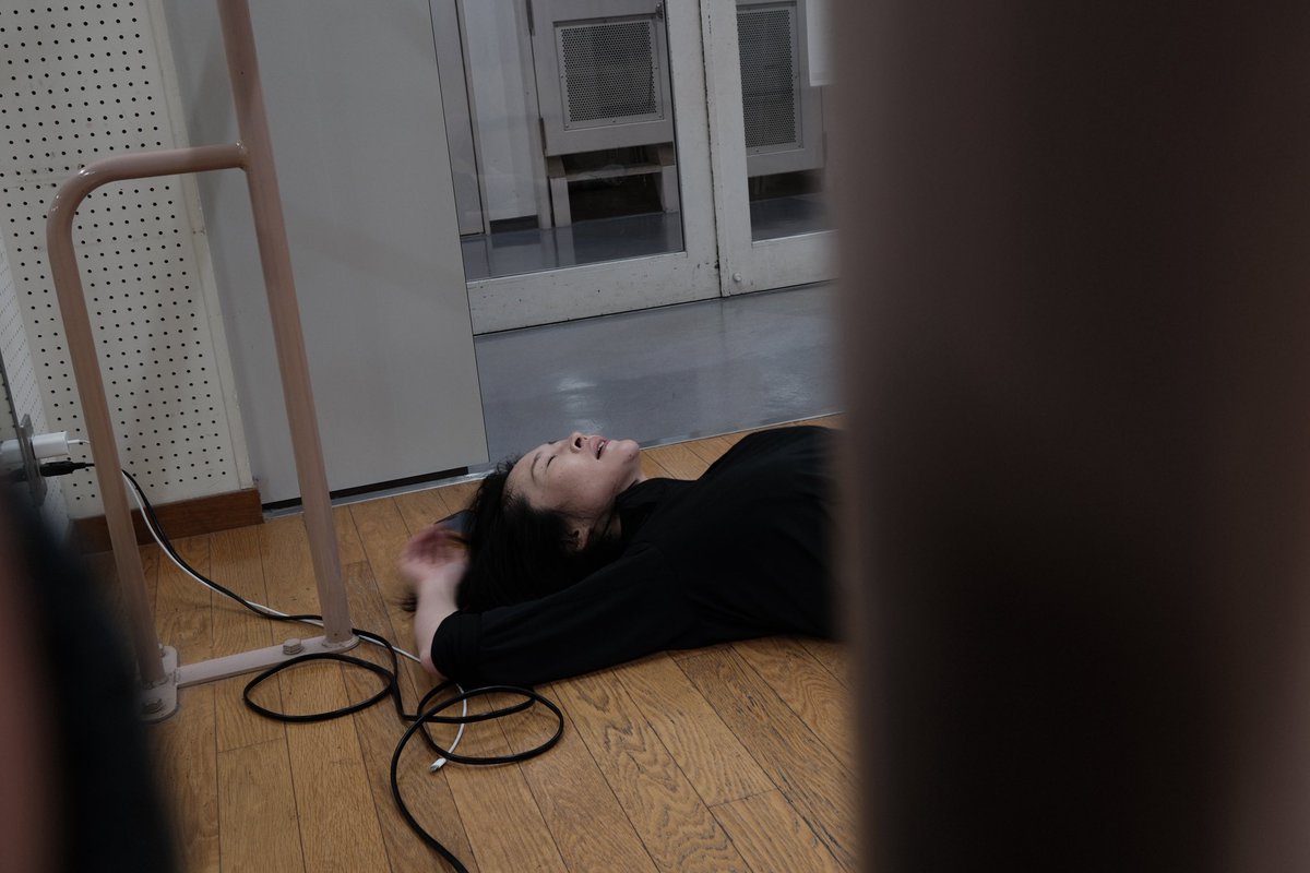 拗ねて泣いて暴れ散らして疲れて寝た、みたいになっとる