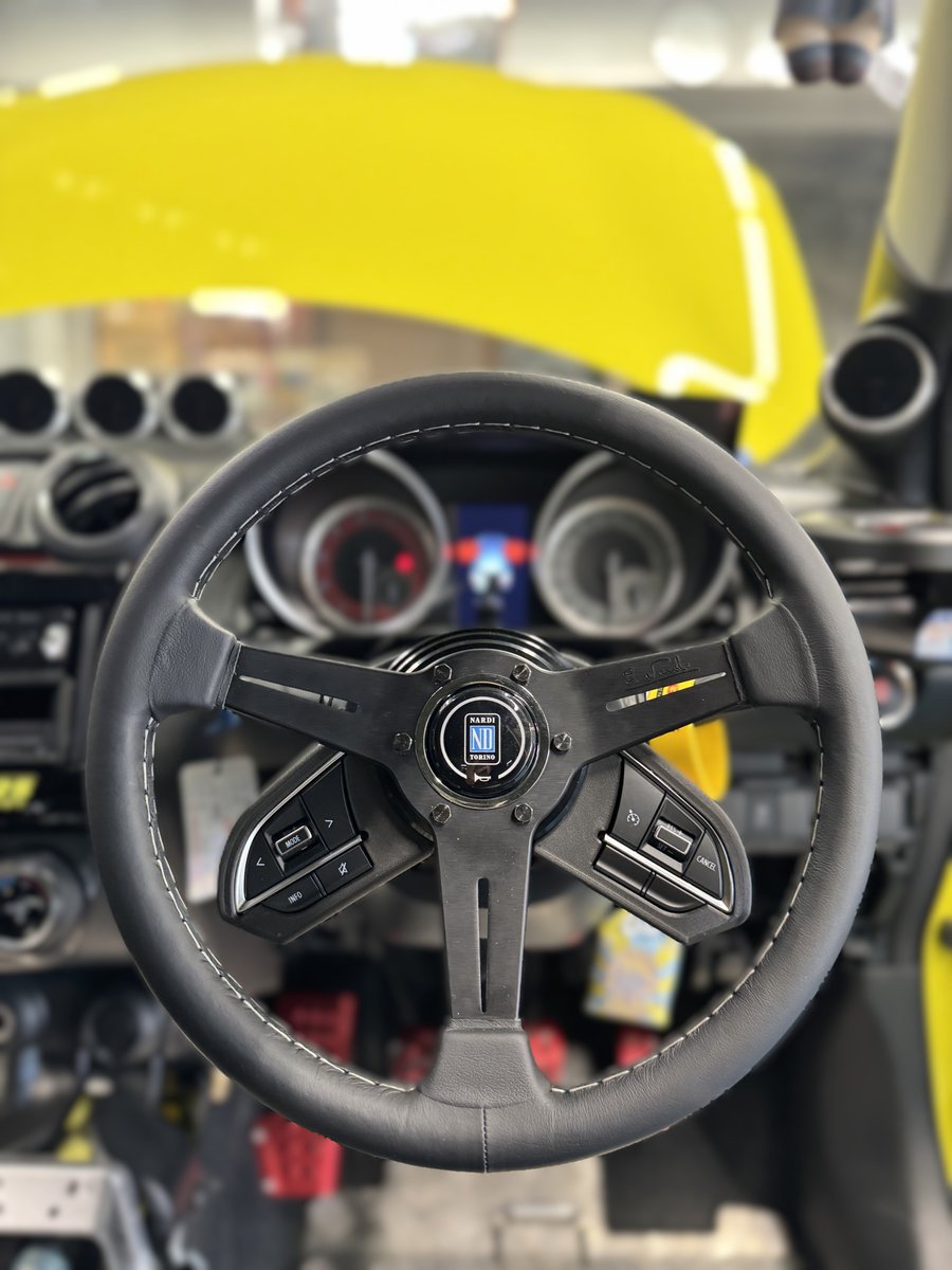 スイフトスポーツZC33Sに NARDIクラシック ワークスベルステアリング