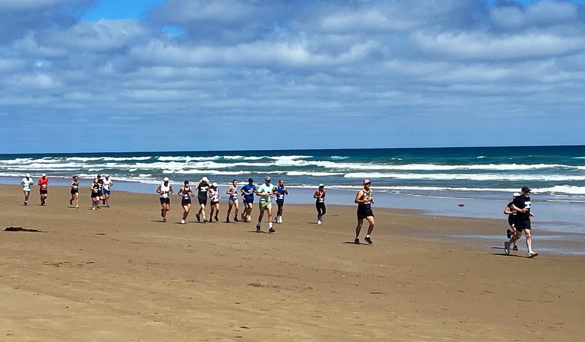 KeepPunchin's tweet photo. Happy New Year, Crew! 

Hope it brings success, happiness &amp; good health.

First run for 2026 down the Coast, then watched participants in the annual Tim Gates Classic along Fairhaven beach. 

Well done to all involved &amp; having a crack. Not a bad way to start the New Year!

#Tan https://t.co/5NxGyppi8g