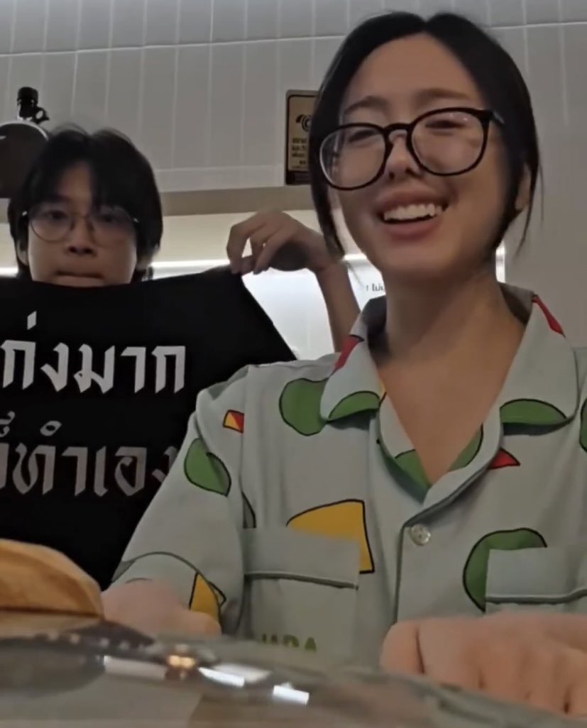 kh1ovele's tweet image. เก่งมากก็ทำเอง 🤣😂 525225252552525255252522525525252525525252525255252525