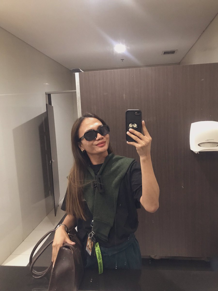 kerwindc's tweet image. I want to appreciate myself today, you work hard today sister. 💙