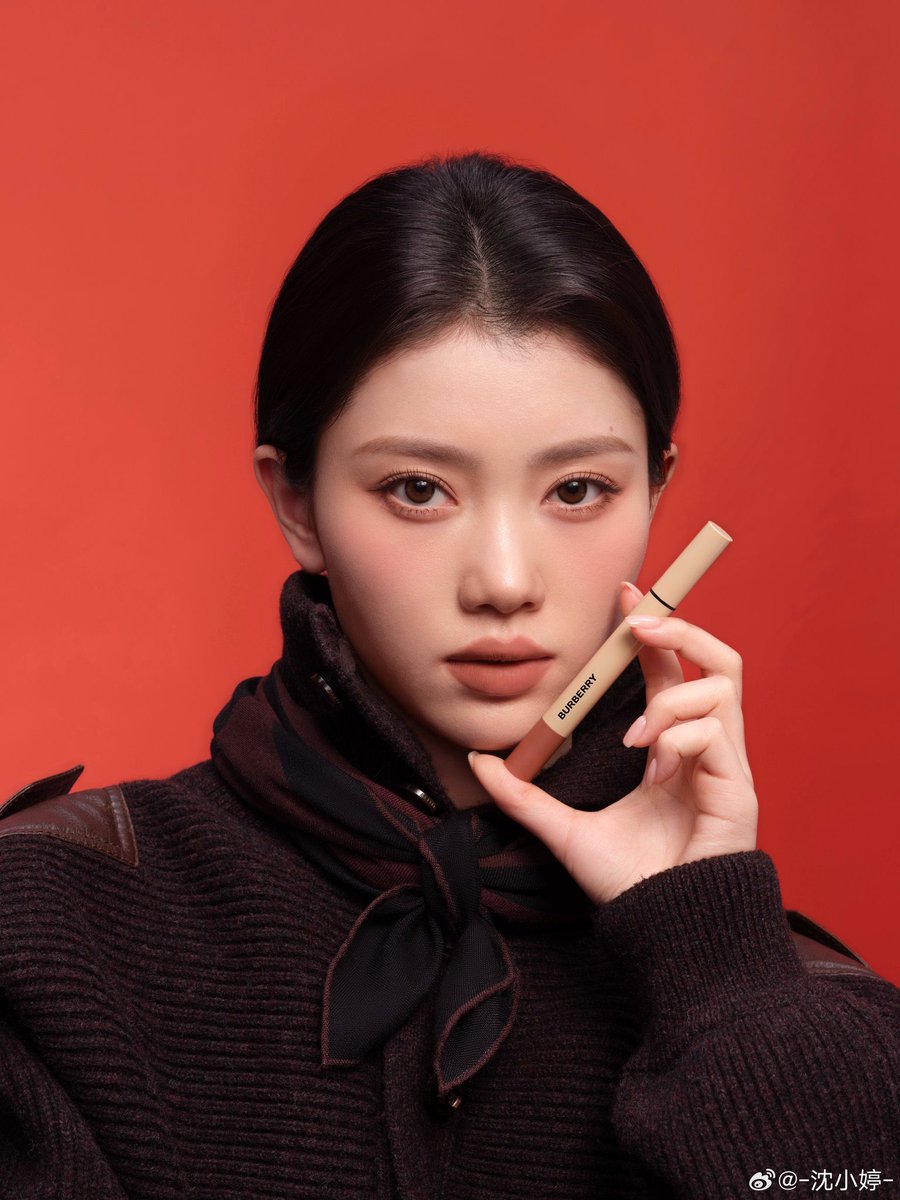 kep1erbase's tweet image. #XIAOTING for BURBERRY

#XIAOTINGxBURBERRY