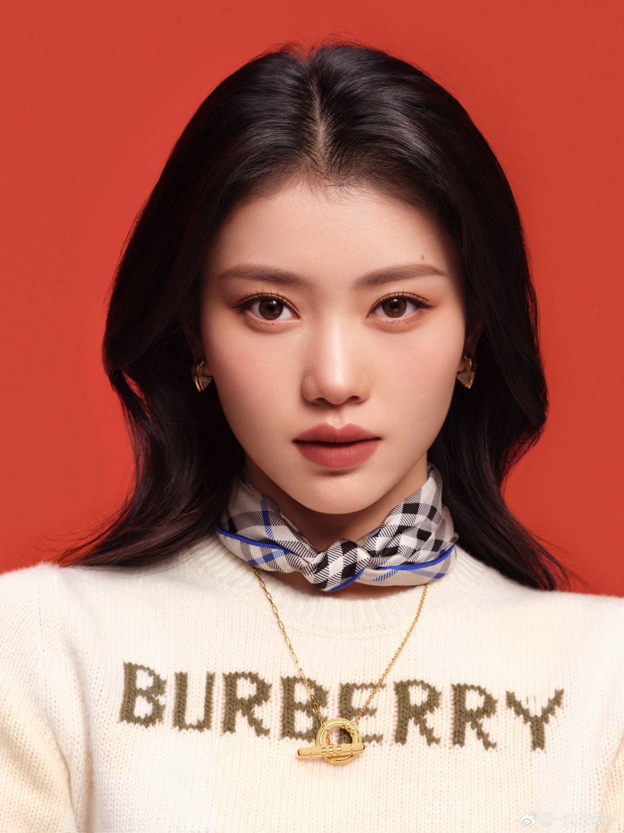 kep1erbase's tweet image. #XIAOTING for BURBERRY

#XIAOTINGxBURBERRY