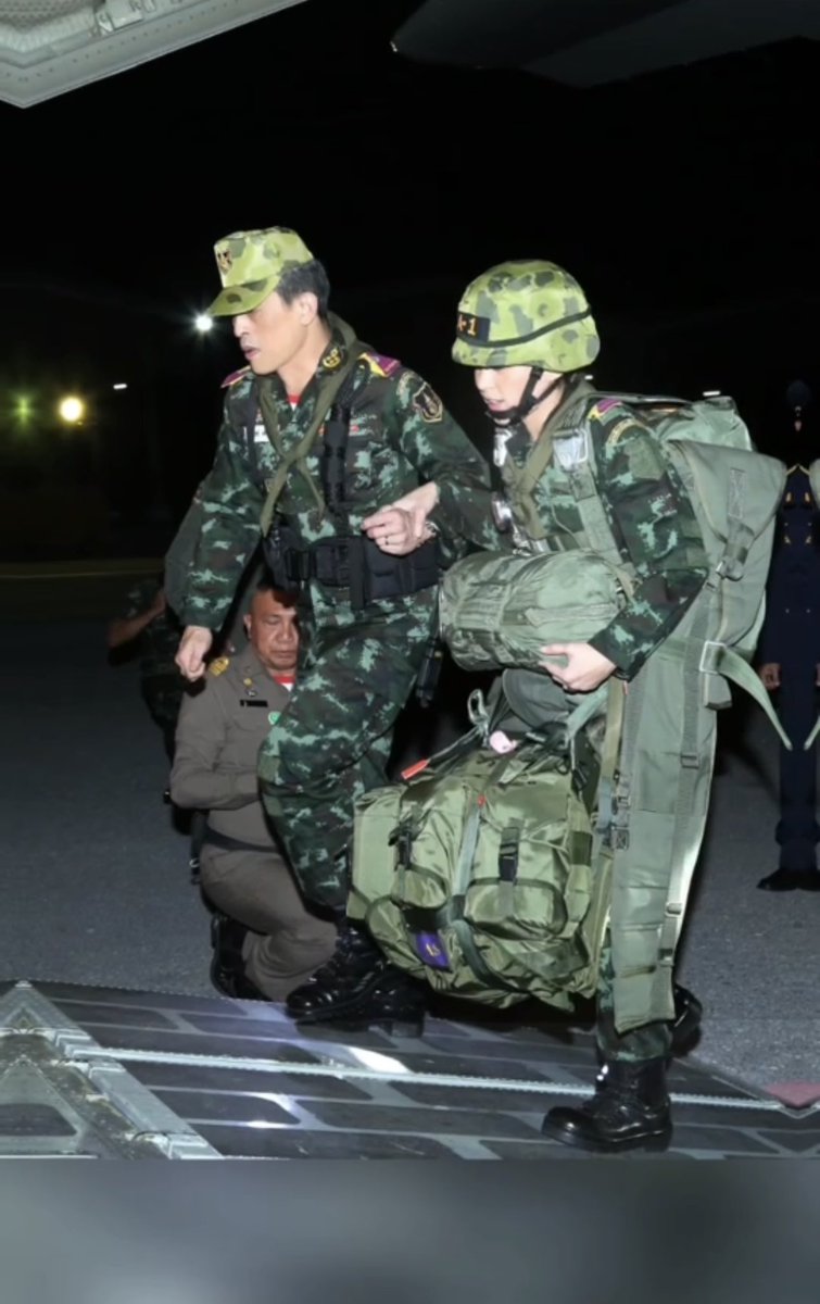 PingAng7822's tweet image. #พระโมเมนต์ 💛💜
#พระราชินีสุทิดา #苏提达王后 #QueenSuthida