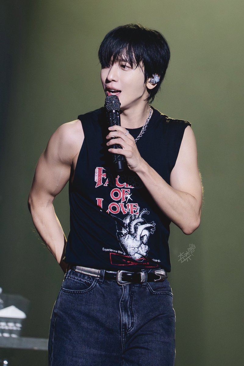 boice_chiuchiu's tweet photo. 2025-12-20 D-FREE 1회차

#정용화 #JUNGYONGHWA https://t.co/z3xW66dg0N