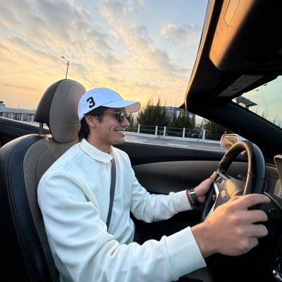 #NuevaFotoDePerfil yo de camino a follarme a tu madre