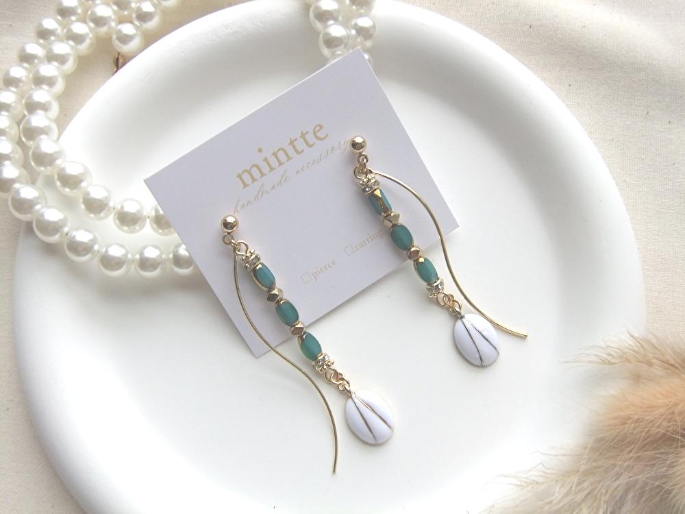 mintte_handmade's tweet photo. ブルー×ゴールドの美しいビーズとホワイト×ゴールドの組み合わせがさわやかでありながら女性らしい品があります🌸

近々minneに登録されます💐

#ハンドメイドアクセサリー
#mintte
#ミネット https://t.co/CIZ8En0gF9