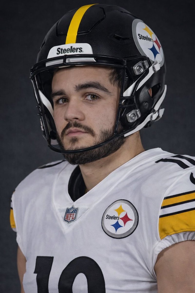 Noto takes part in big Steelers victory. #TheRise