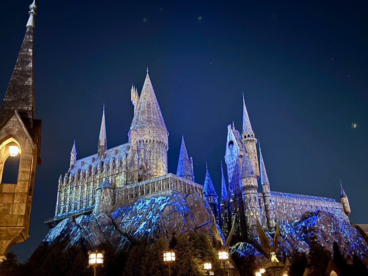 年末年始に約11,690kmの距離を移動した者がいるという…
北海道-新千歳✈️成田-千葉-東京-横浜-浜松-姫路-広島🚎博多-熊本🚄鹿児島中央🚎枕崎-西大山-川内-八代-太宰府-福岡✈️成田-柏-仙台-盛岡🚎八戸⛴️苫小牧西-札幌-新千歳✈️大阪-神戸✈️新千歳-札幌-苫小牧東⛴️敦賀-京都-羽田✈️新千歳-北海道