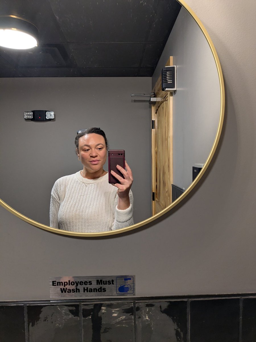 meredithmt's tweet image. A little on the nose from Spotify, but Happy New Year from my HAPPY self to all. As we go into this first full and busy week of 2026, I just know happiness awaits. 🥰💖✨💜