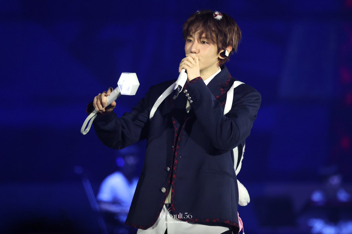 2025 BAEKHYUN WORLD TOUR
'Reverie dot' in SEOUL
26.01.04

Pretty><

#BAEKHYUN #백현 #Reverie #ReveriedotSEOUL