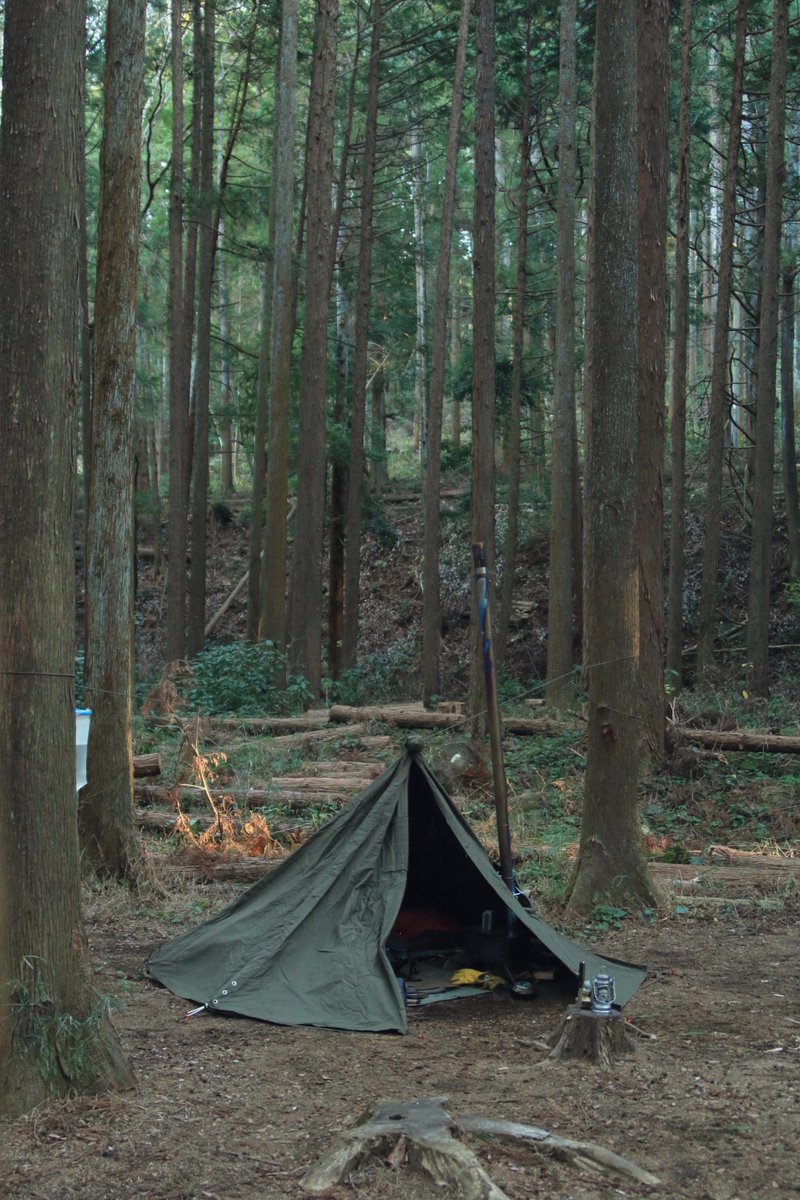 昨日のキャンプ写真を見ながら現実逃避をする昼休み

長期休暇明けの仕事はなかなかしんどい…

あと半日、頑張りましょう🔥

 #キャンプ  #ソロキャンプ  #薪ストーブ  #ポーランド軍幕  #仕事始めの日