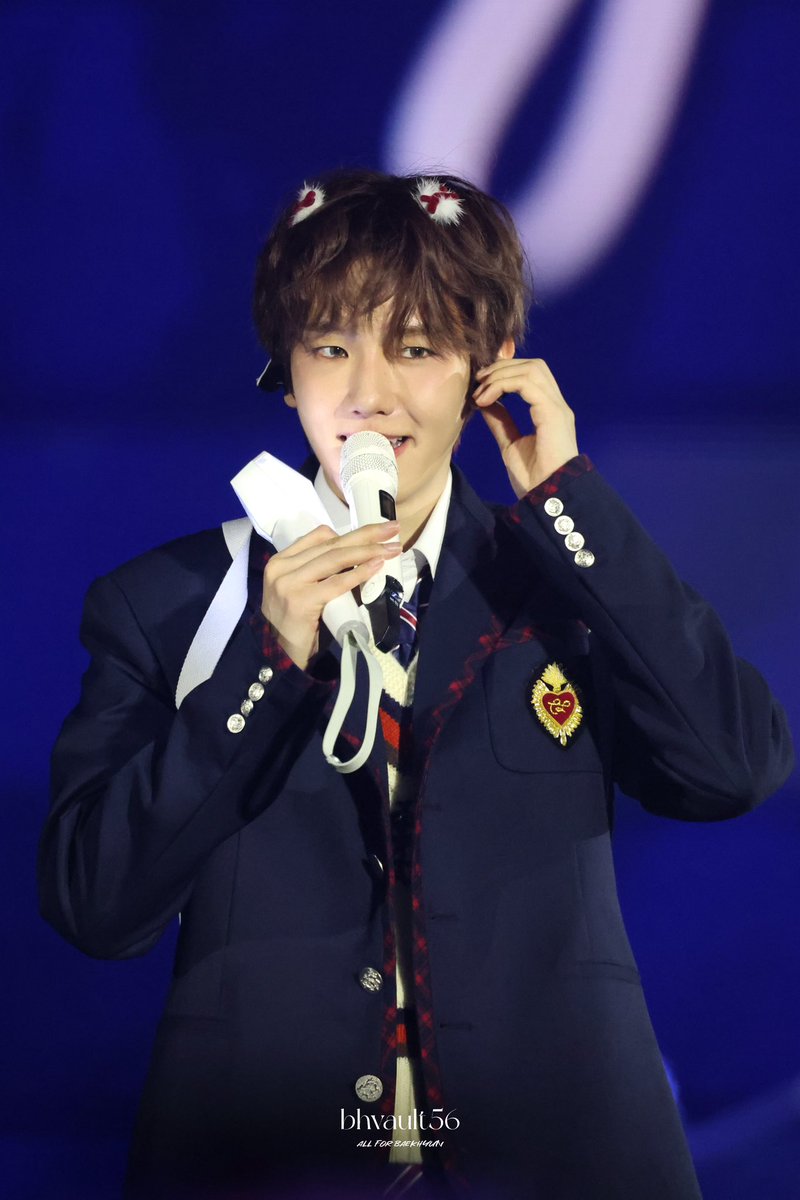 2025 BAEKHYUN WORLD TOUR
'Reverie dot' in SEOUL
26.01.04

Oppa~

#BAEKHYUN #백현 #Reverie #ReveriedotSEOUL