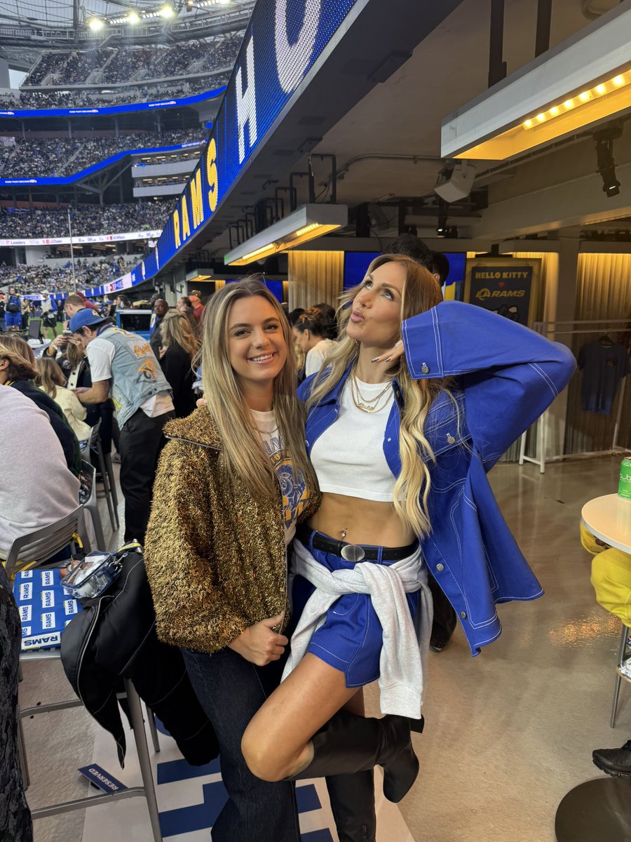 MsCharlotteWWE's tweet photo. 🐏 🫶🏻✨ https://t.co/6RyhWGzYtX