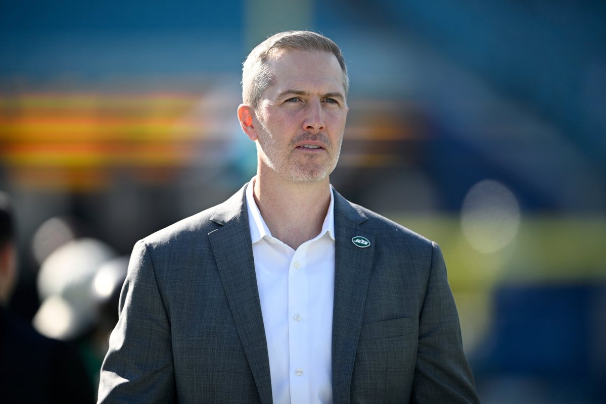 RapSheet's tweet image. The #Jets officially have the No. 2 overall pick in the NFL Draft… which could allow them to take a QB of the future or pull off another blockbuster trade. 

They also, along with all their future 1st round picks, have the No. 1 pick of the 2nd round.