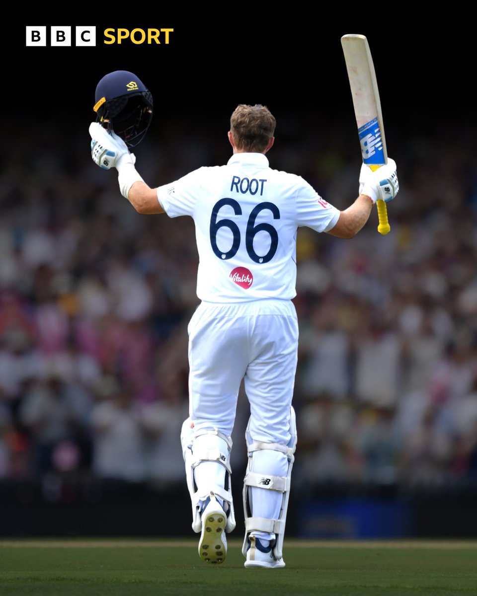 Raising his bat to the Sydney Cricket Ground. Joseph Edward Root.