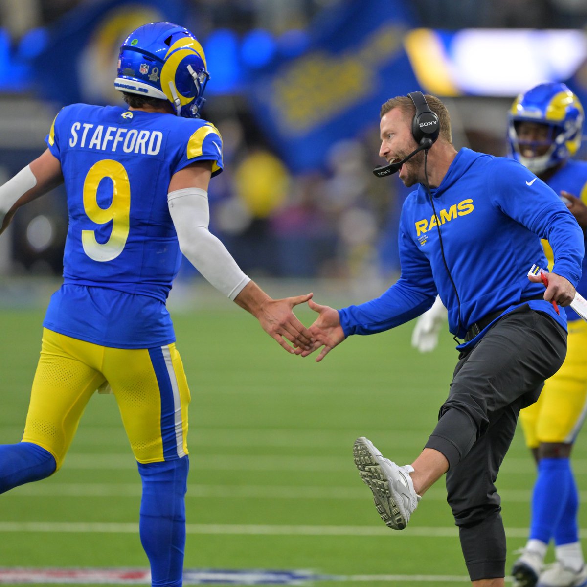 MySportsUpdate's tweet image. #Rams QB Matthew Stafford's 2025 NFL regular season is over. His final stats:

• 388/597 (64.9%) 
• 4,707 passing yards
• 46 TDs
• 8 INTs
• 109.2 passer rating
• 12-5 record