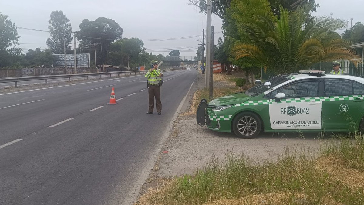 Carab_Maule's tweet photo. #TALCA: Carabineros de #CAMARICO realizó un riguroso control vehicular a los conductores en la Ruta 5 #Sur, tras un fin de semana largo; con el propósito de prevenir y evitar accidentes viales.
Se instó a mantener una convivencia vial, ya que es fundamental. https://t.co/j3Gjsy7xyz