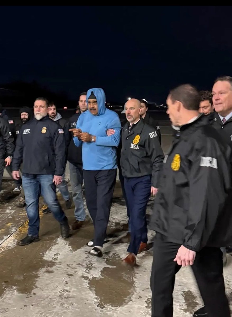 seizejr's tweet image. aura