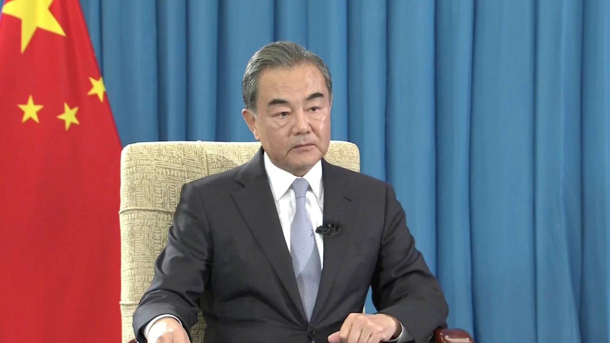 #BREAKING 🇨🇳Chinese top diplomat, Foreign Minister Wang Yi on 🇻🇪#Venezuela situation: 

"China NEVER believe that any country can play the role of world policeman, NOR do we agree that any country can claim itself to be an international judge."