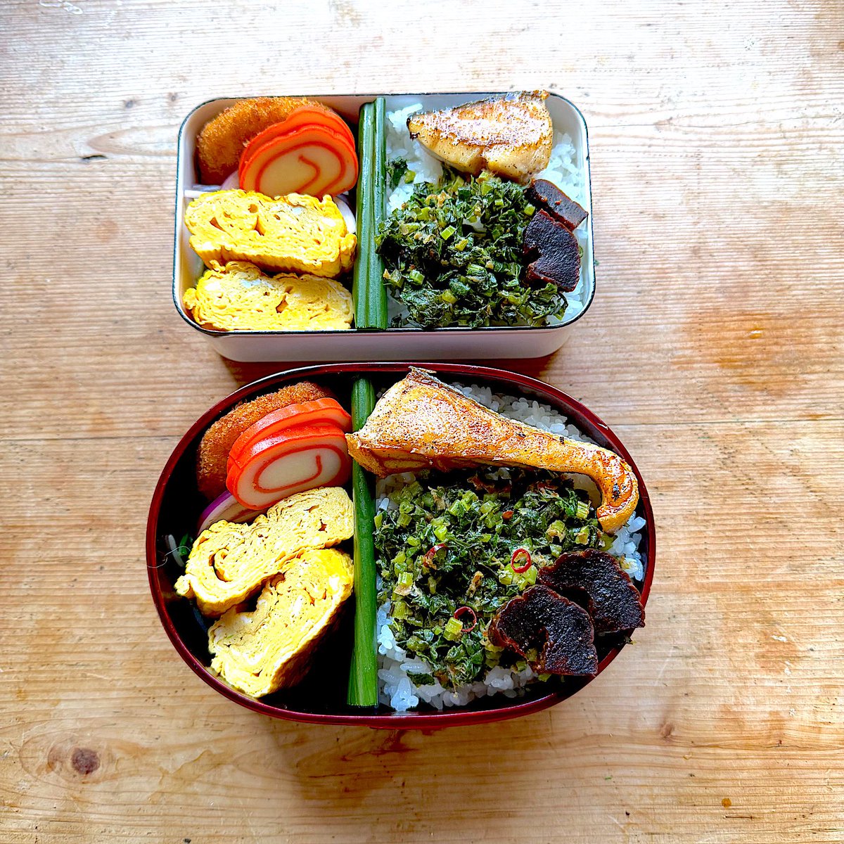 light_seed's tweet photo. 今日のお弁当‼︎ 5 January

#土鍋炊きたてご飯 を美味しくしてくれるおかずたち‼︎
 #お弁当 #弁当 #bento #お弁当の記録 #野菜たっぷり #大根菜飯 #定番弁当 #月曜日 #京都精華大学 #ふたり分 https://t.co/hHnJCSa2YX