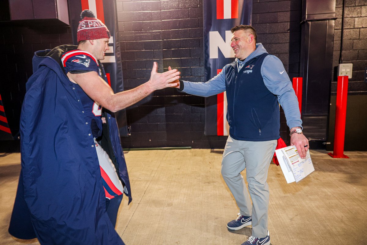 New England Patriots tweet media